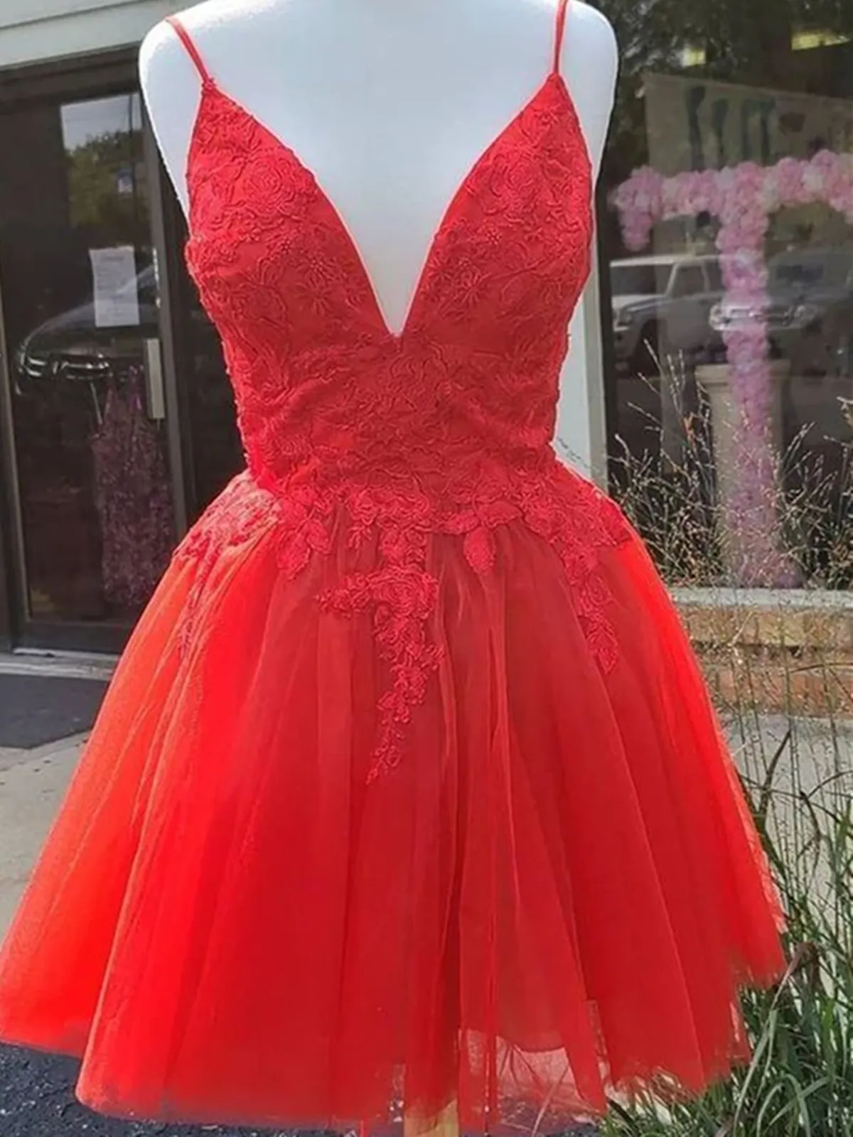 A Line V Neck Red Lace Short Prom Dresses, Red Lace Homecoming Dresses, Short Red Formal Evening Dresses