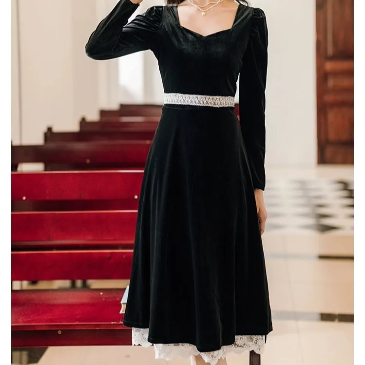 Elegant Black Velvet Tudor-Style Princess Dress