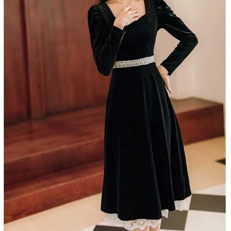 Elegant Black Velvet Tudor-Style Princess Dress