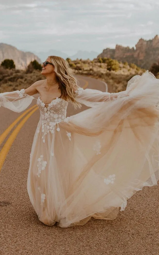 Bohemian A Line Sweetheart Tulle Sweep Train Wedding Dress with Appliques-716399