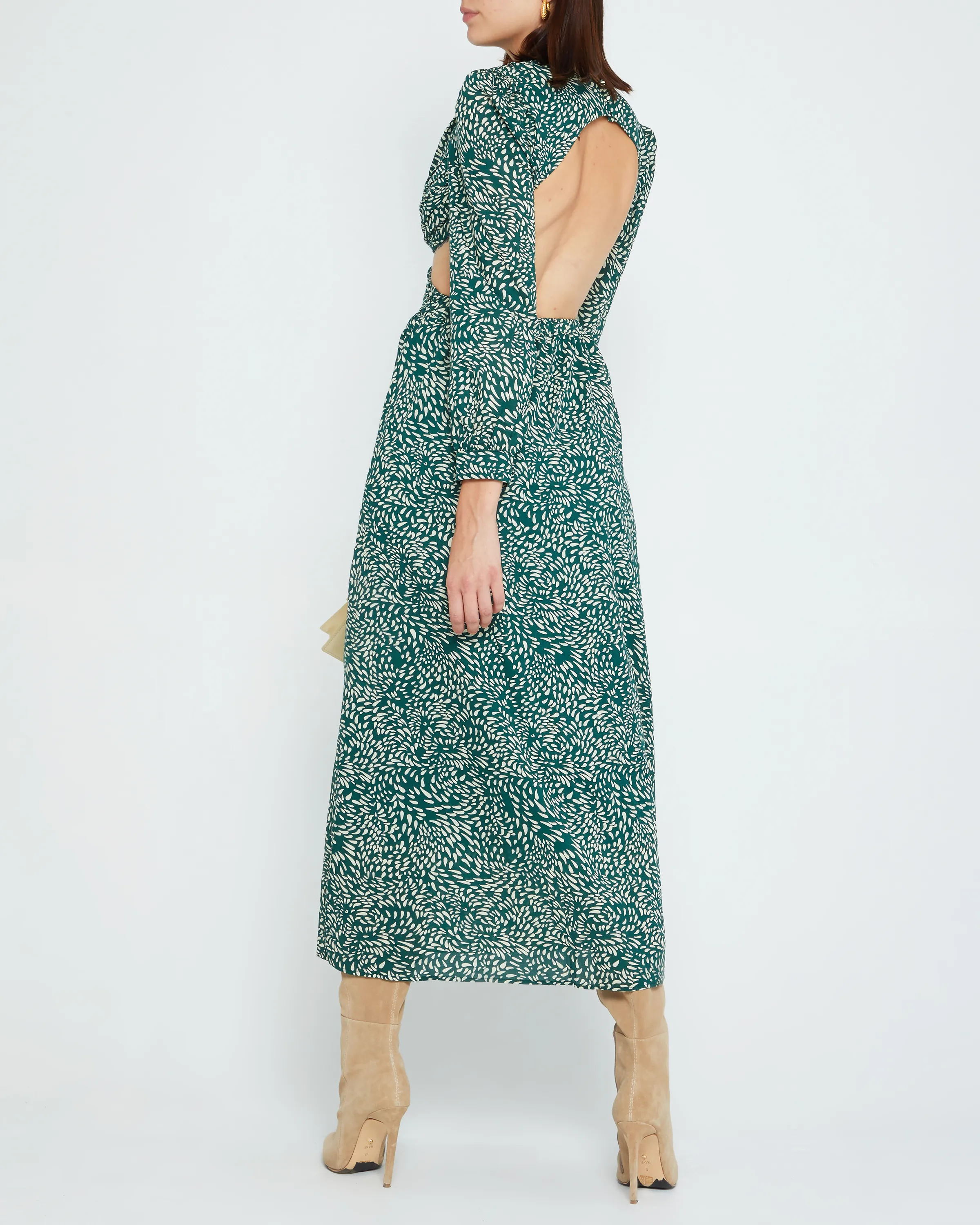 Optimized Kimia Dress Title: Elegant Kimia Dress - Flowing Silhouette with Delicate Embellishments