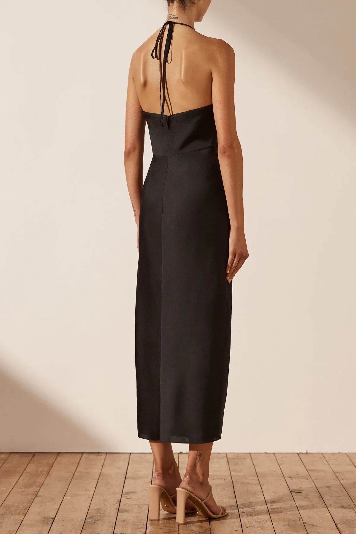 LUXE TWIST FRONT HALTER MIDI DRESS - ONYX