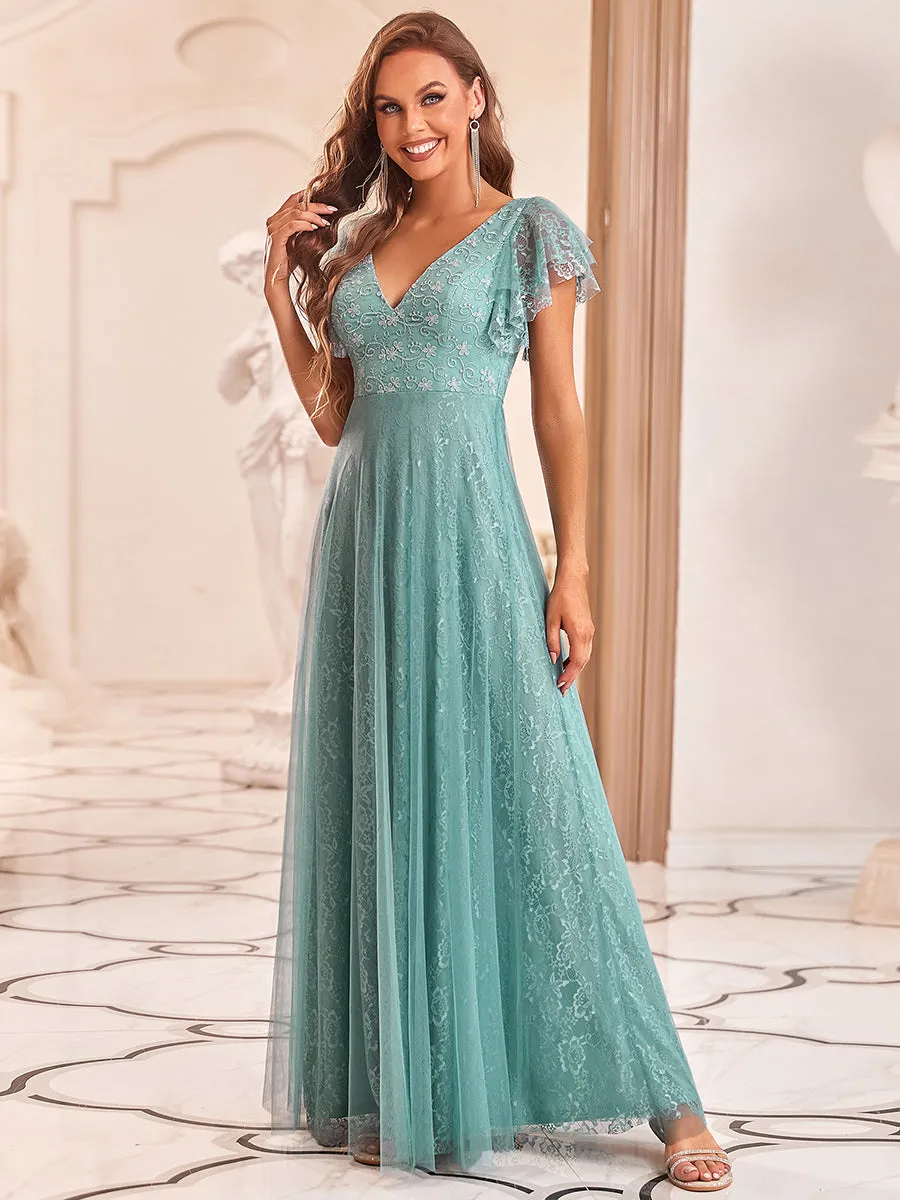 Robe de marie longue en dentelle avec manches  volants et col V double